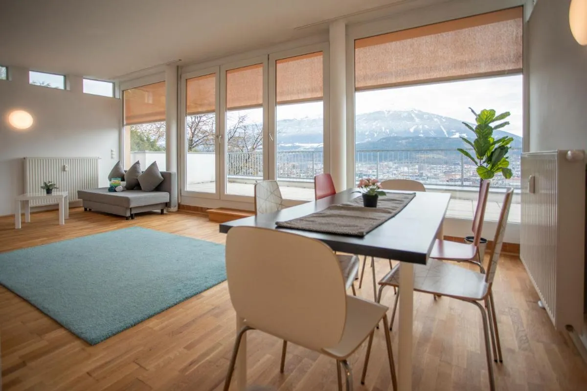 Image 3 of Hilltop Innsbruck Apartment I free parking