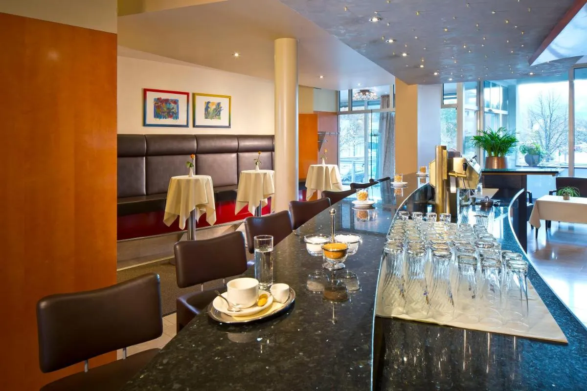 Image 3 of Hotel Penz West