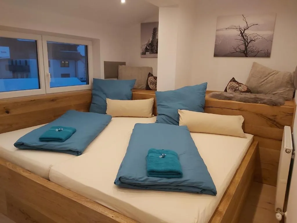 Image of Penthouse-Feeling MaBeA