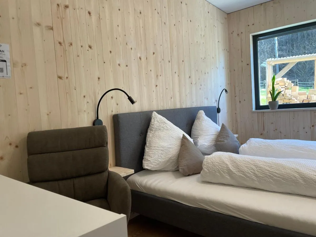 Image 6 of Waldblick – modern wohnen – Self-Check-In – direkt am Wald – kein Verkehr – in 10 Minuten im Innsbrucker Zentrum – vorm Haus parken